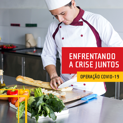 Homem cozinhando