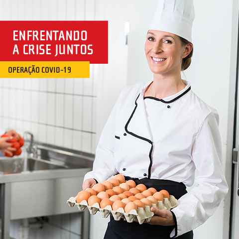 Chef trabalhando na cozinha