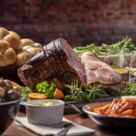 Imagem de pratos para almoço de páscoa.