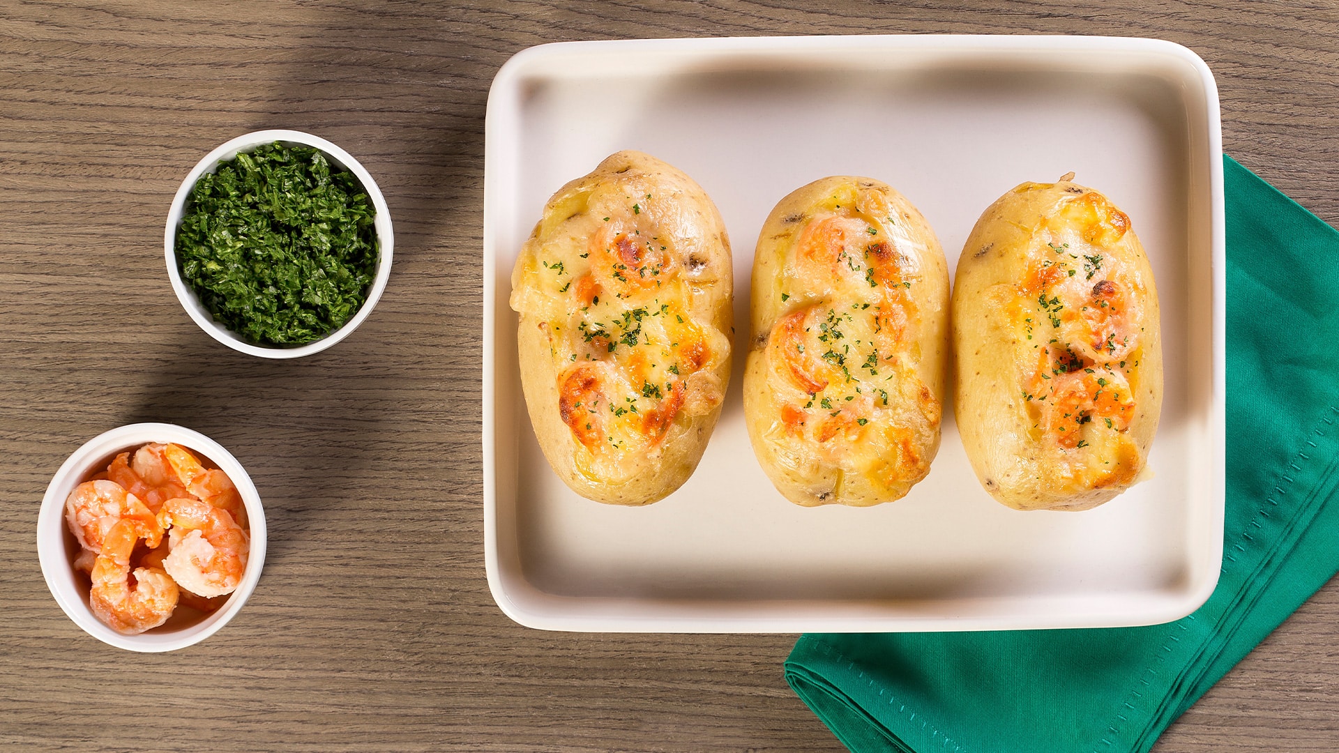 Batatas ao forno com camarão