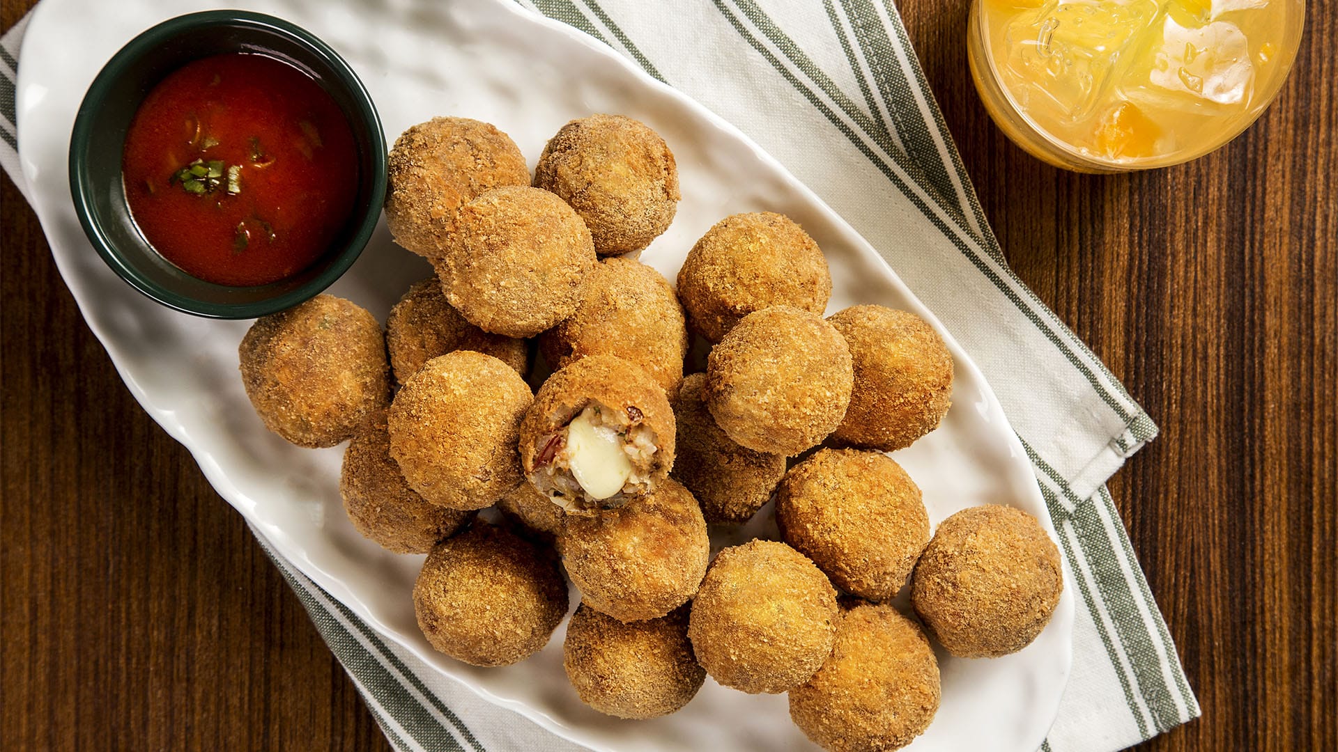 Bolinho de arroz carreteiro
