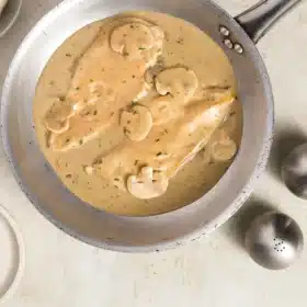 file de frango com molho cogumelos 1920x1080 13 11 2023 bxtdq