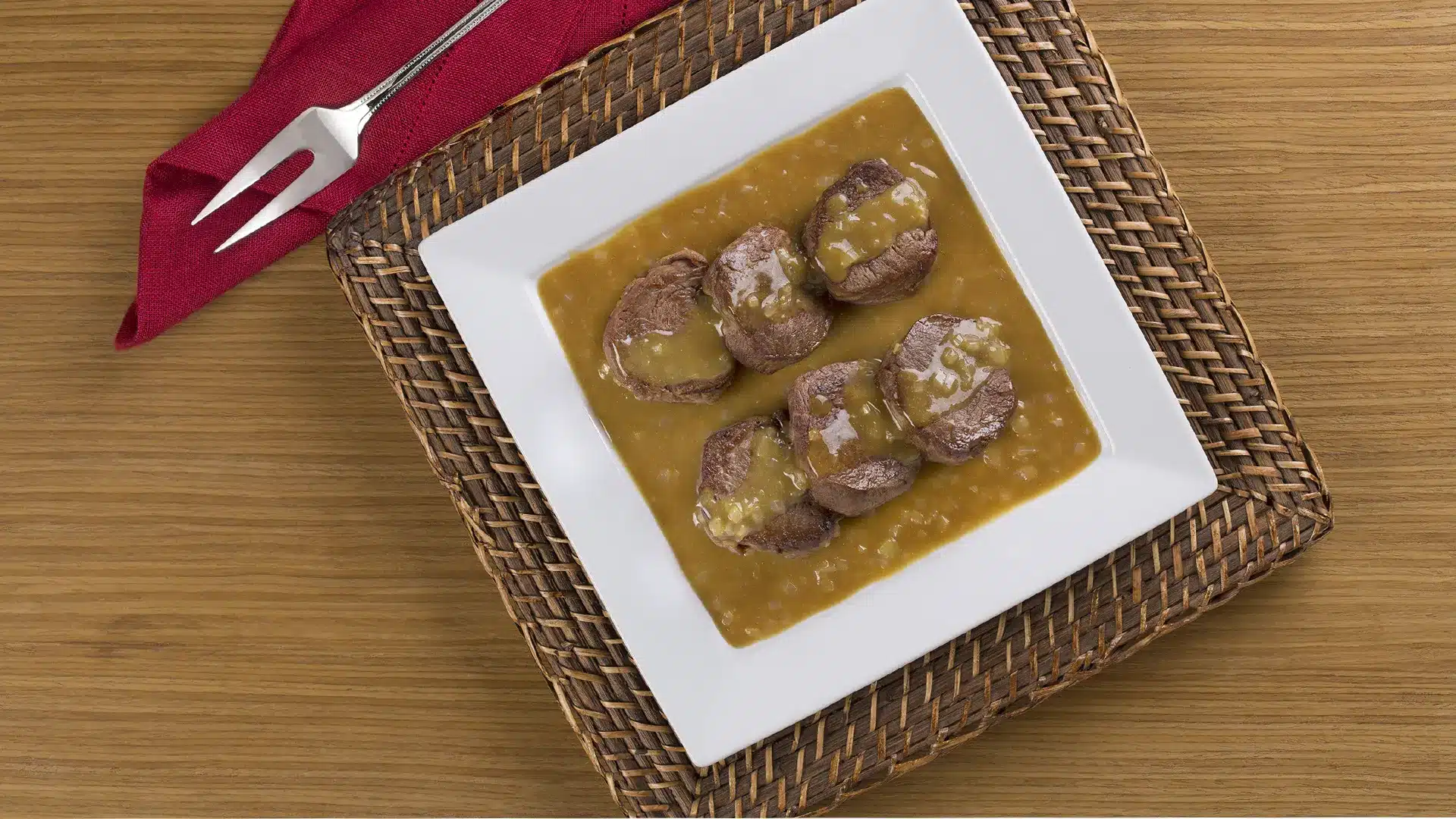 Filé mignon ao molho de mostarda