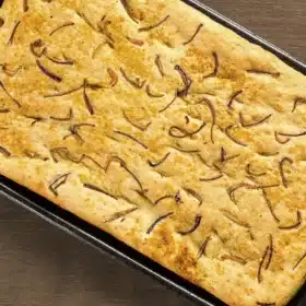 focaccia de alecrim com sal grosso 1920x1080 15 12 2023 rl9bf