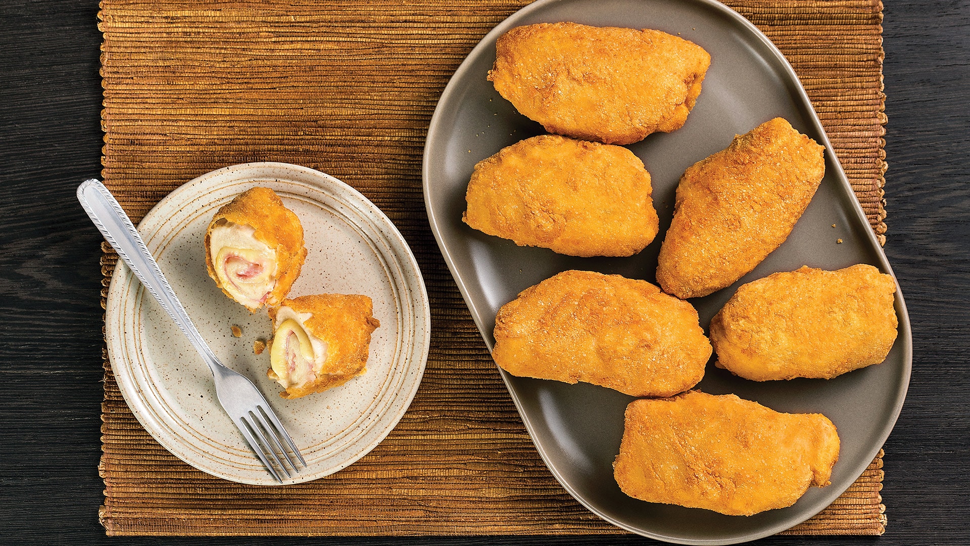 Filé de frango recheado e empanado