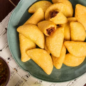 pastel de angu com carne desfiada 1920x1080 02 12 2024 gfcye