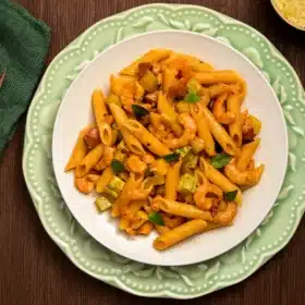 Penne “Maremonti” (com camarão e abobrinha) 8 penne maremonti 1920x1080 03 05 2024 qt5bl