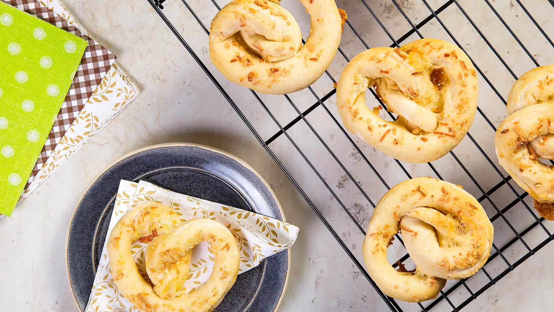 Pretzel de queijo e alho