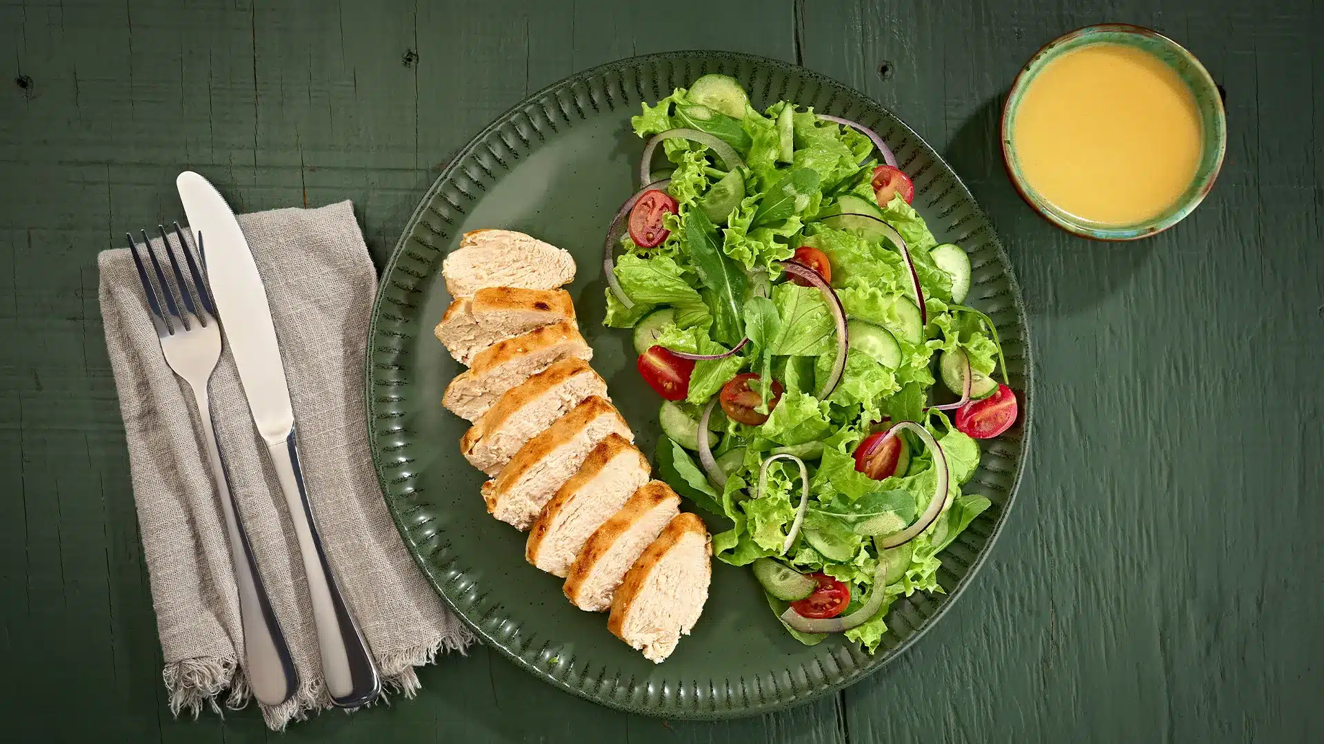 Salada ao Molho Vinagrete de Laranja com Frango Grelhado