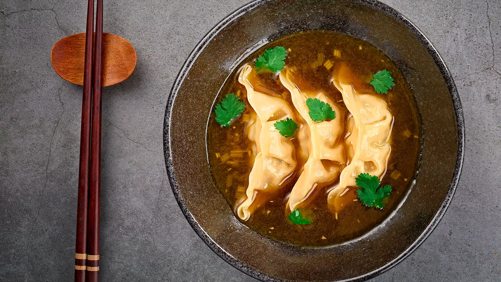 Sopa Prática com Gyoza